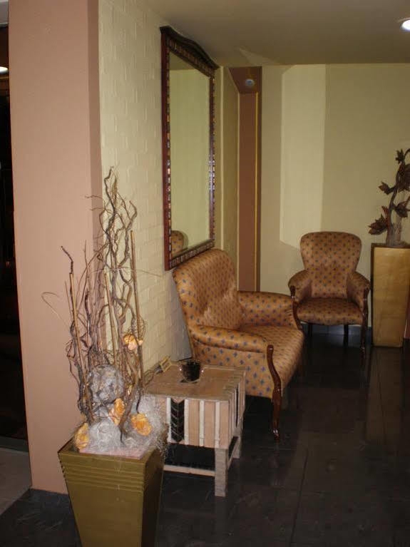 Hotel Faraon Цельє Екстер'єр фото
